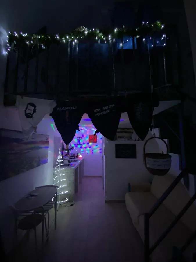 Holiday home Una Notte A Napoli Italy
